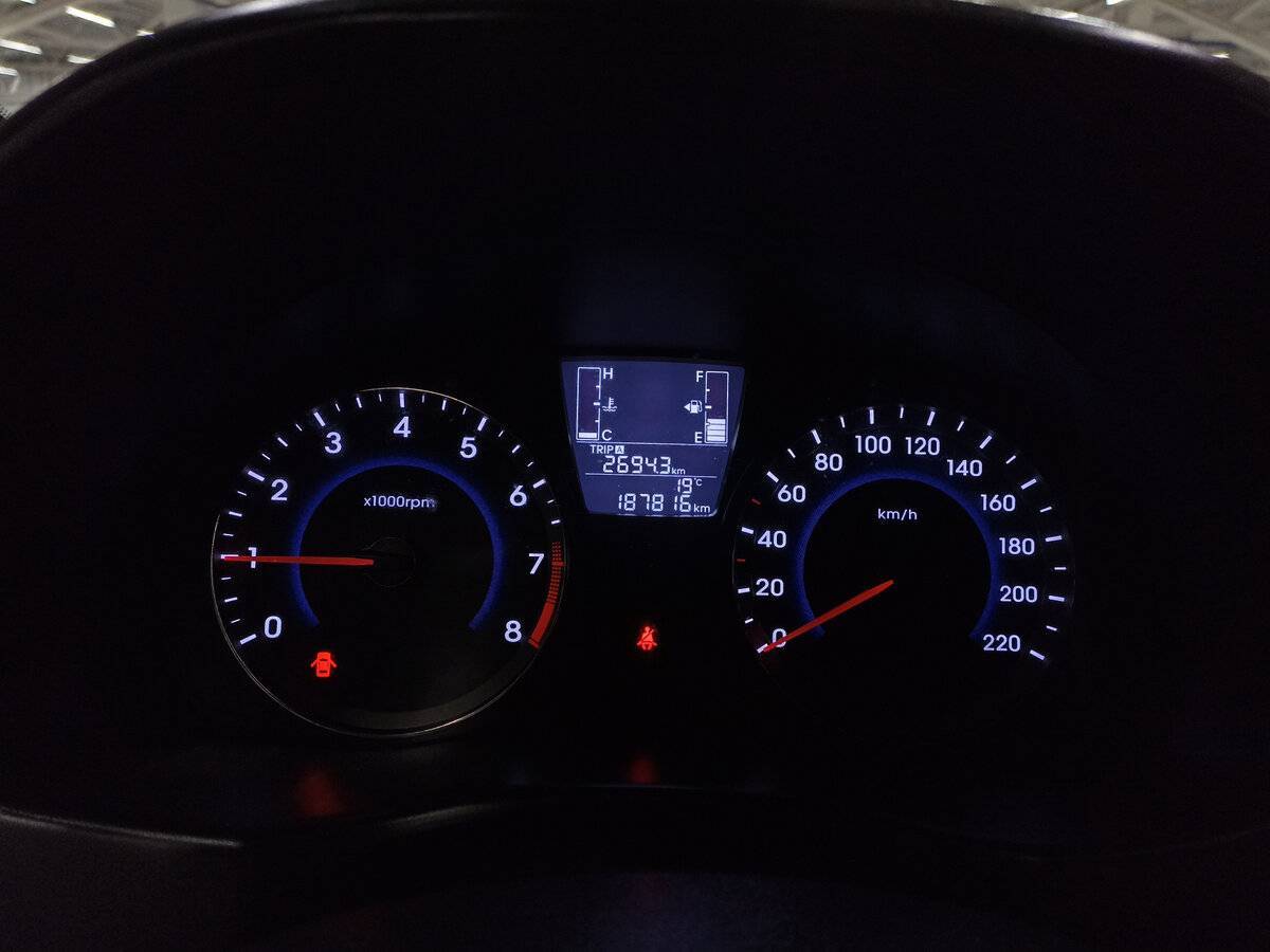 Купить Hyundai Solaris, 2015, 187 815 км.. Фото: #12