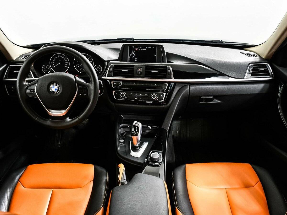 Купить BMW 3 серии, 2017, 47 008 км.. Фото: #10