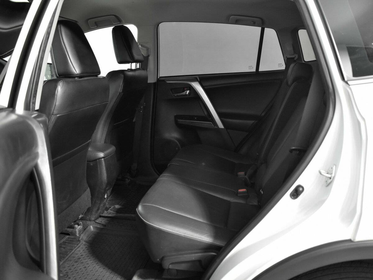 Купить Toyota RAV4, 2018, 72 687 км.. Фото: #10