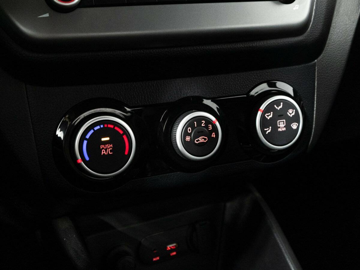 Купить Kia Rio, 2016, 66 804 км.. Фото: #16