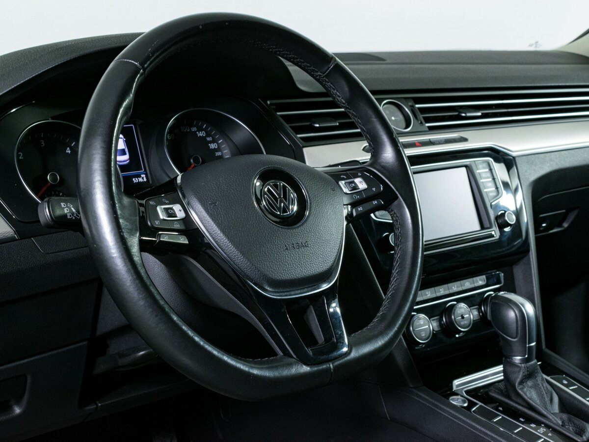 Купить Volkswagen Passat, 2017, 97 768 км.. Фото: #10