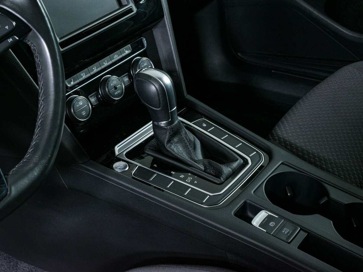 Купить Volkswagen Passat, 2017, 97 768 км.. Фото: #12