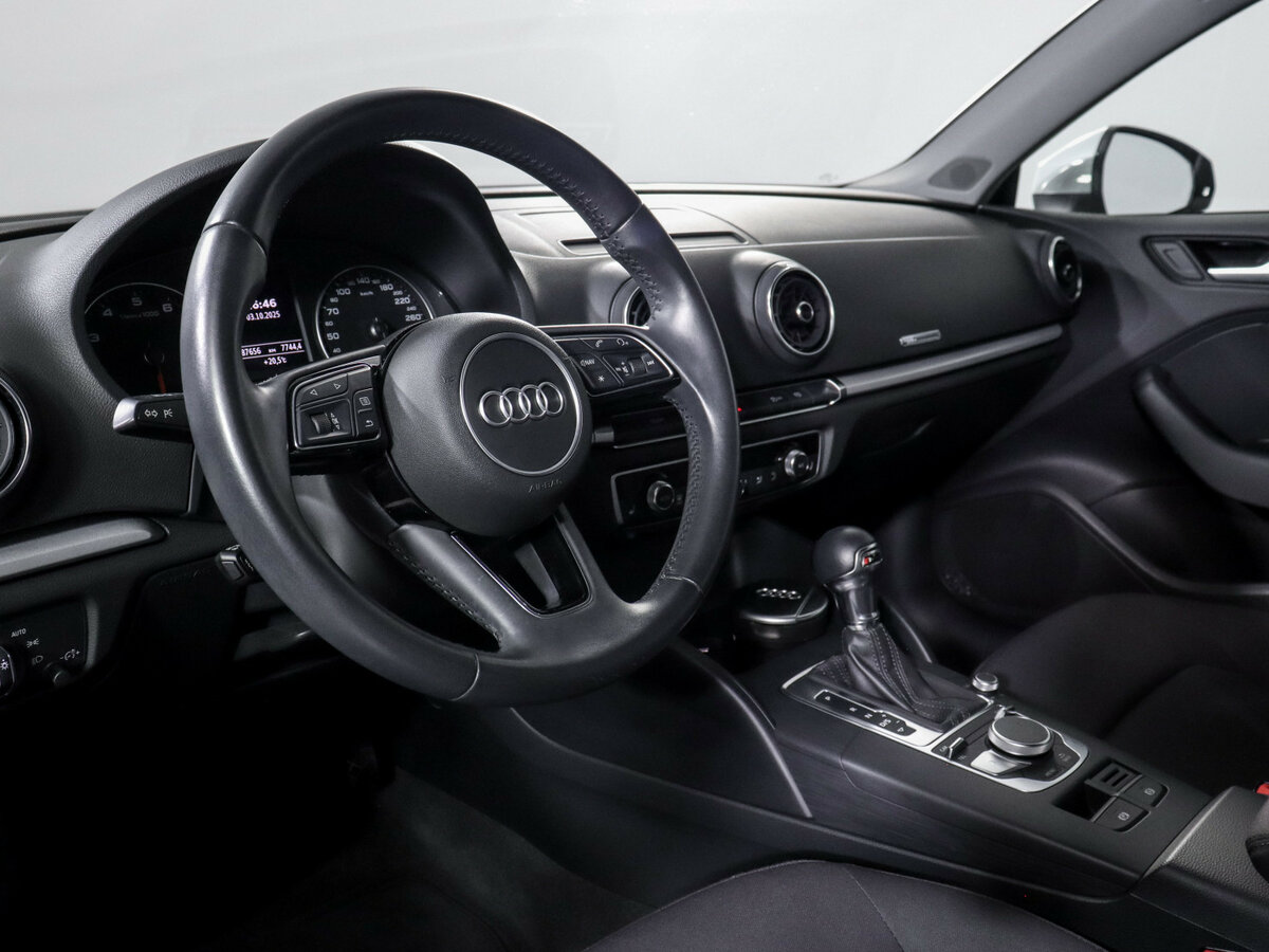 Купить Audi A3, 2018, 87 655 км.. Фото: #10