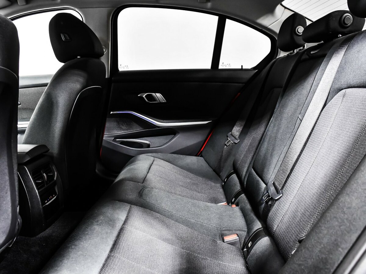 Купить BMW 3 серии, 2019, 80 157 км.. Фото: #9