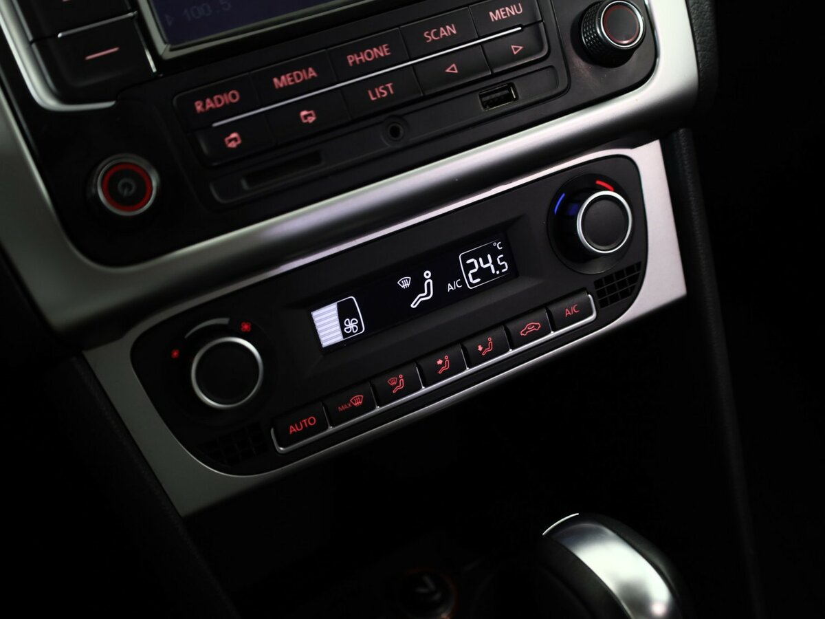 Купить Volkswagen Polo, 2015, 77 488 км.. Фото: #12