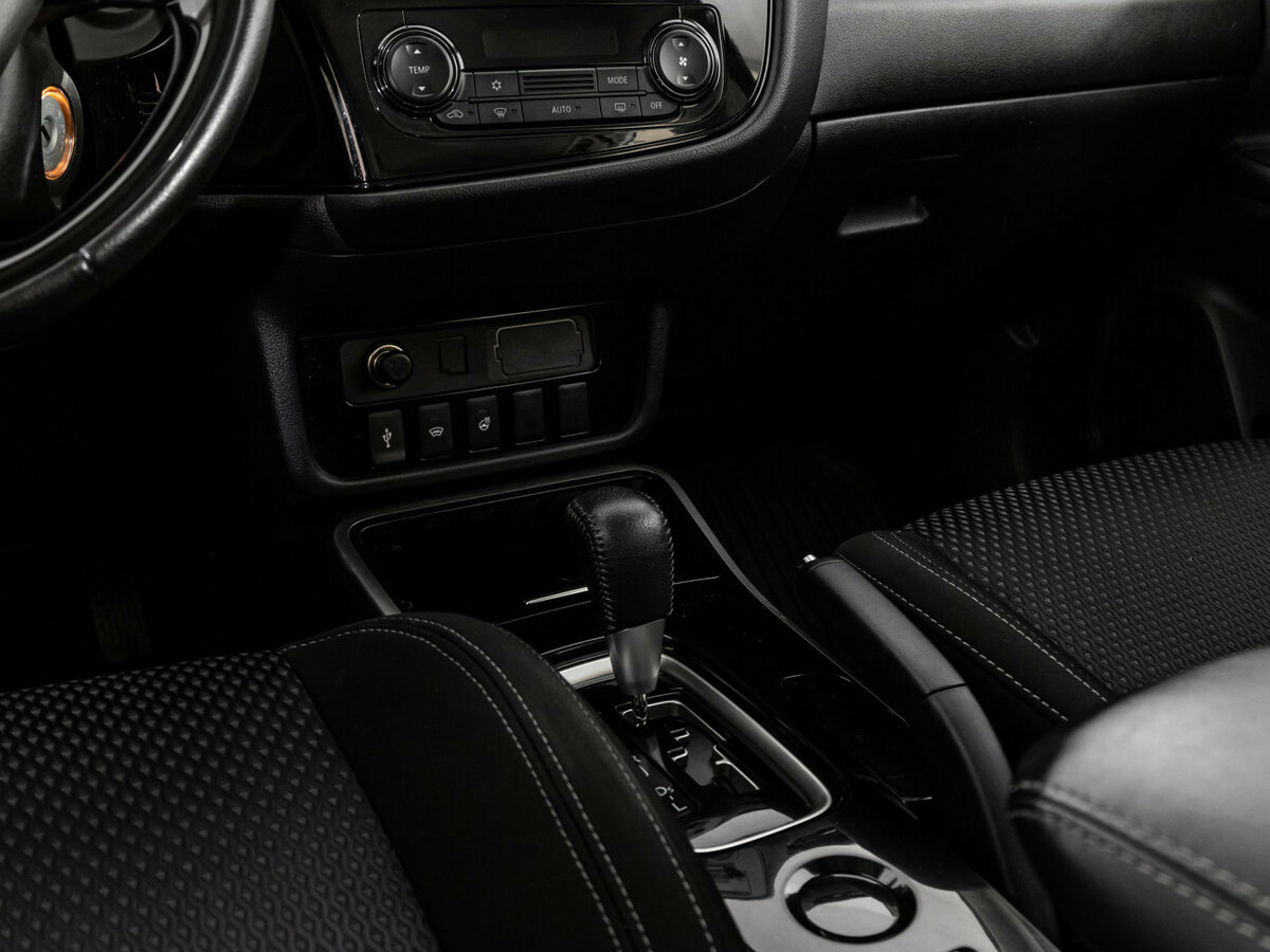 Купить Mitsubishi Outlander, 2019, 135 789 км.. Фото: #8