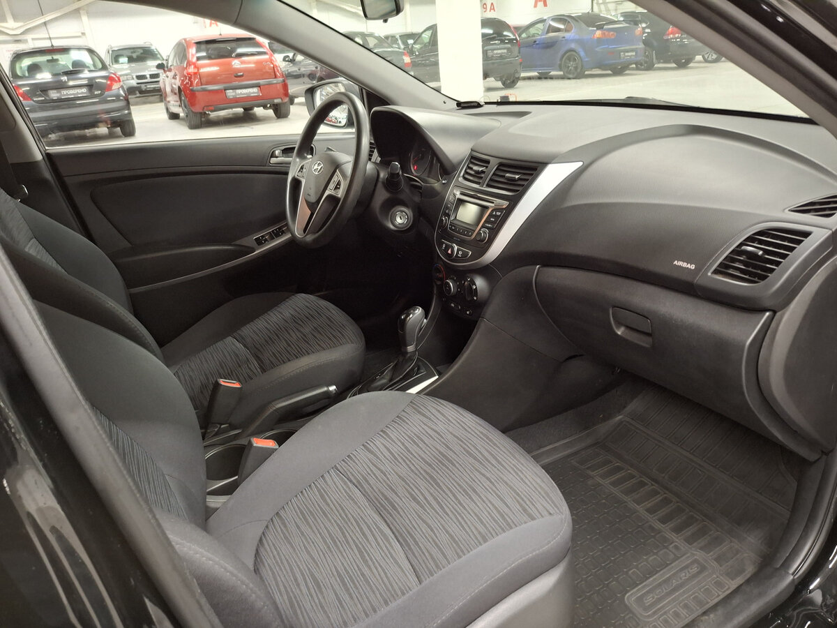 Купить Hyundai Solaris, 2015, 98 403 км.. Фото: #10