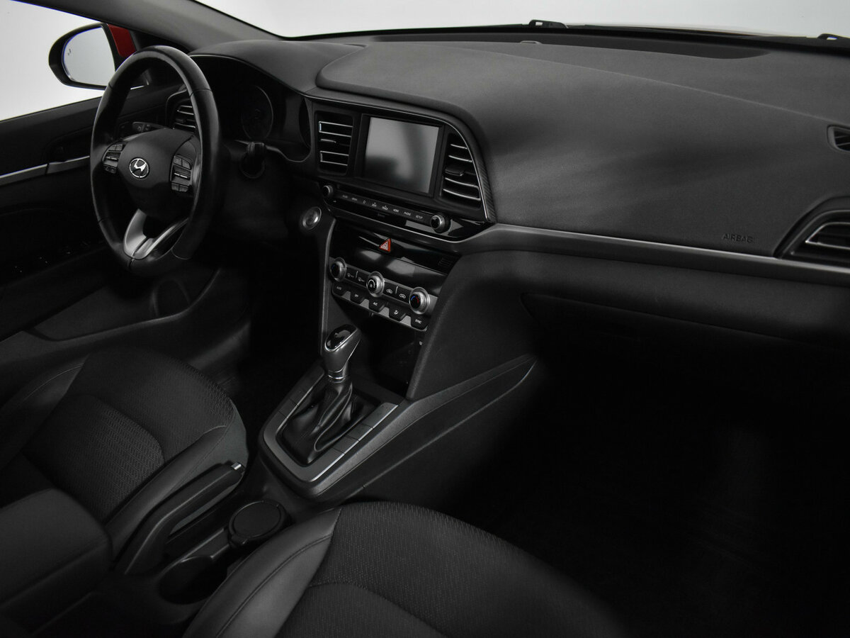 Купить Hyundai Elantra, 2019, 67 300 км.. Фото: #8