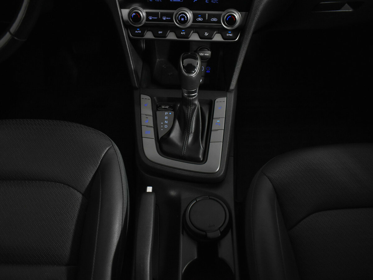 Купить Hyundai Elantra, 2019, 67 300 км.. Фото: #13