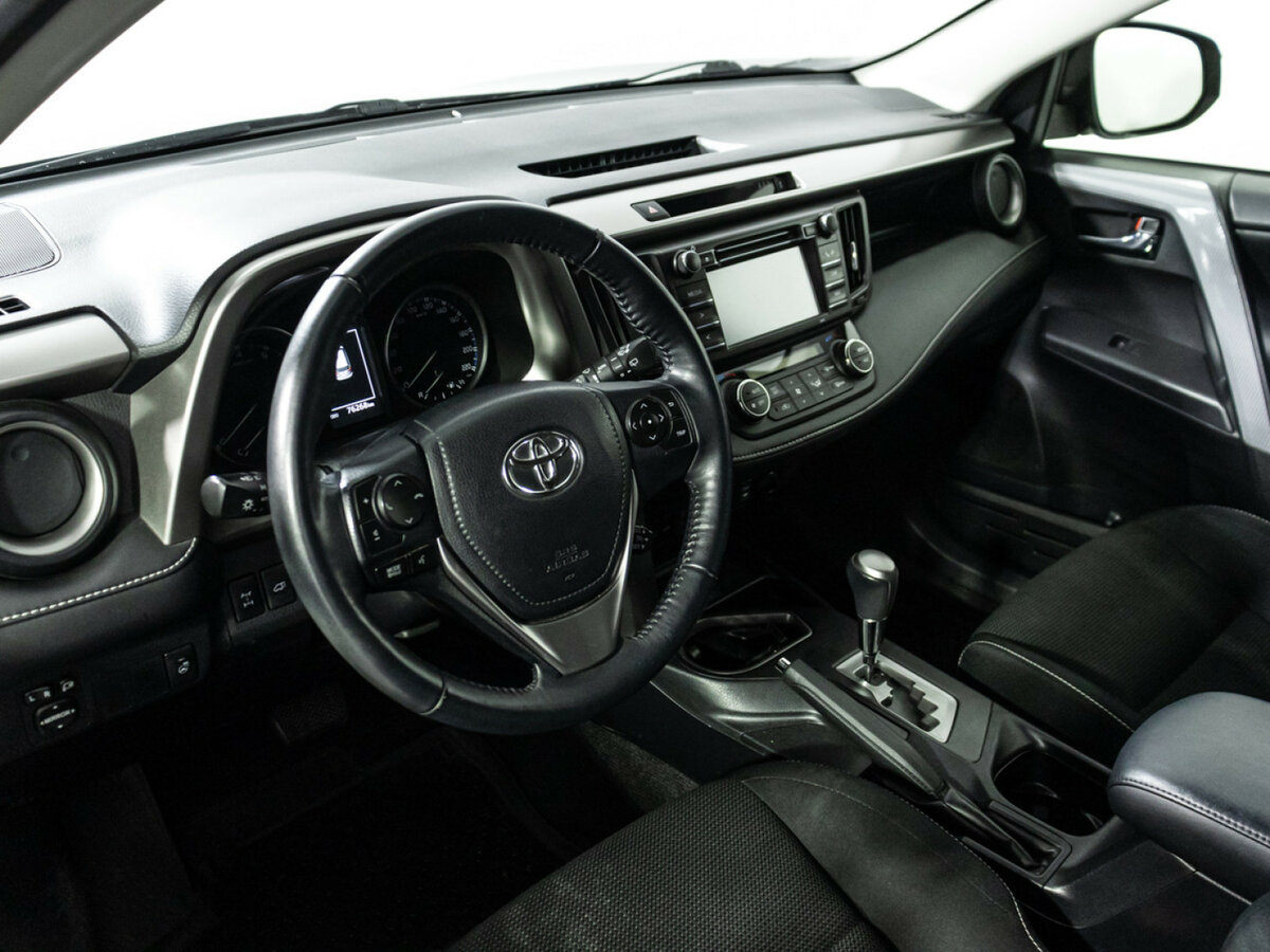 Купить Toyota RAV4, 2015, 76 266 км.. Фото: #10