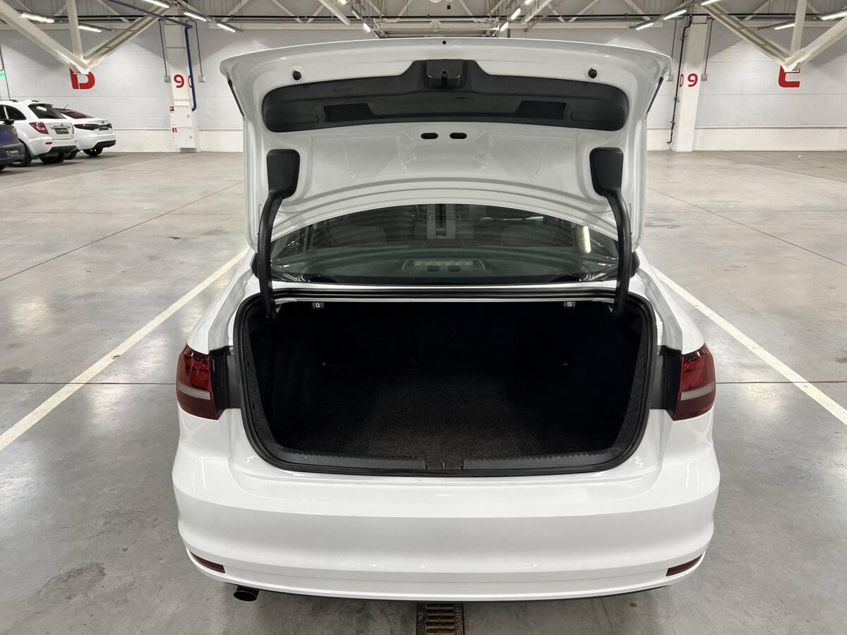 Купить Volkswagen Jetta, 2016, 148 401 км.. Фото: #9