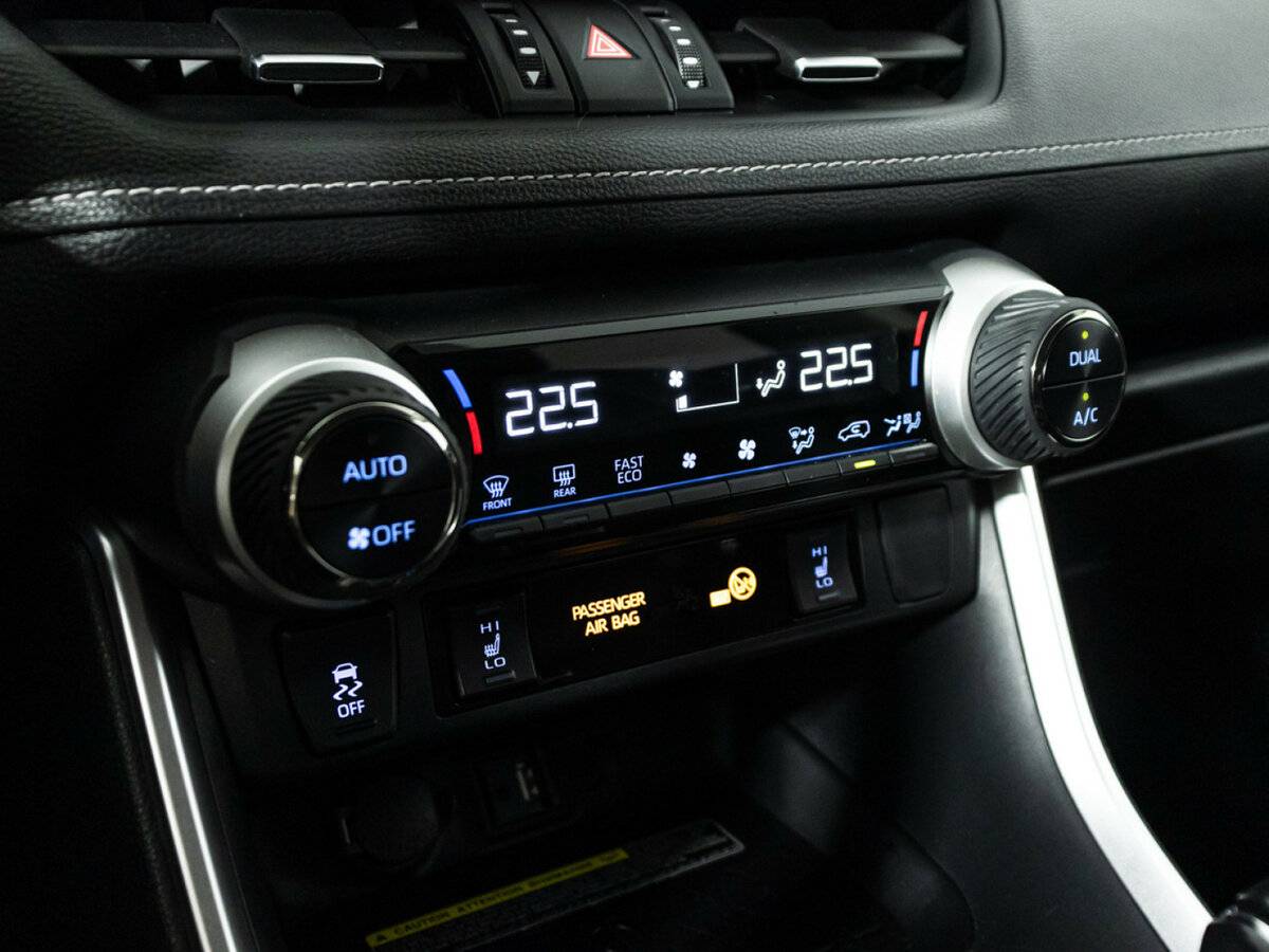 Купить Toyota RAV4, 2020, 37 866 км.. Фото: #17