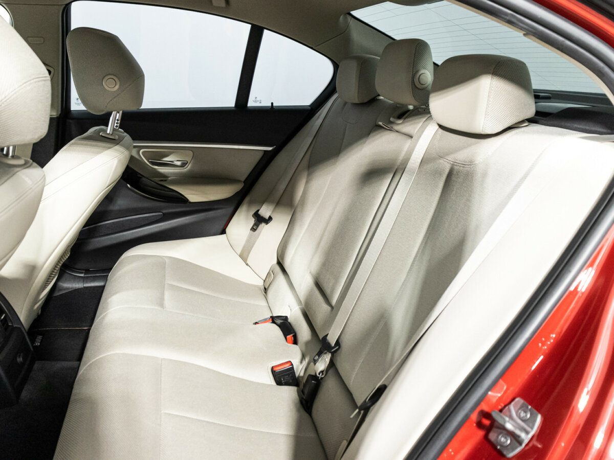 Купить BMW 3 серии, 2016, 122 045 км.. Фото: #9