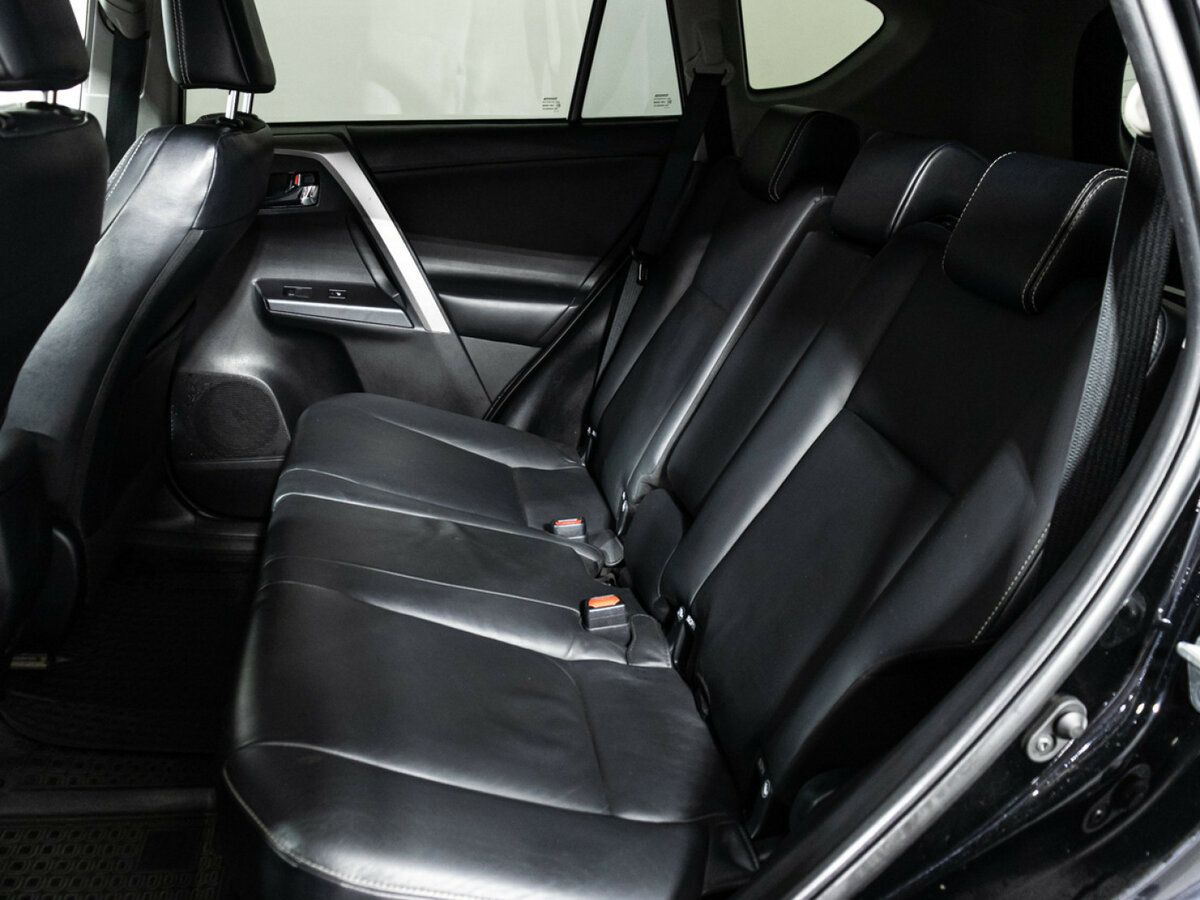 Купить Toyota RAV4, 2016, 111 735 км.. Фото: #9