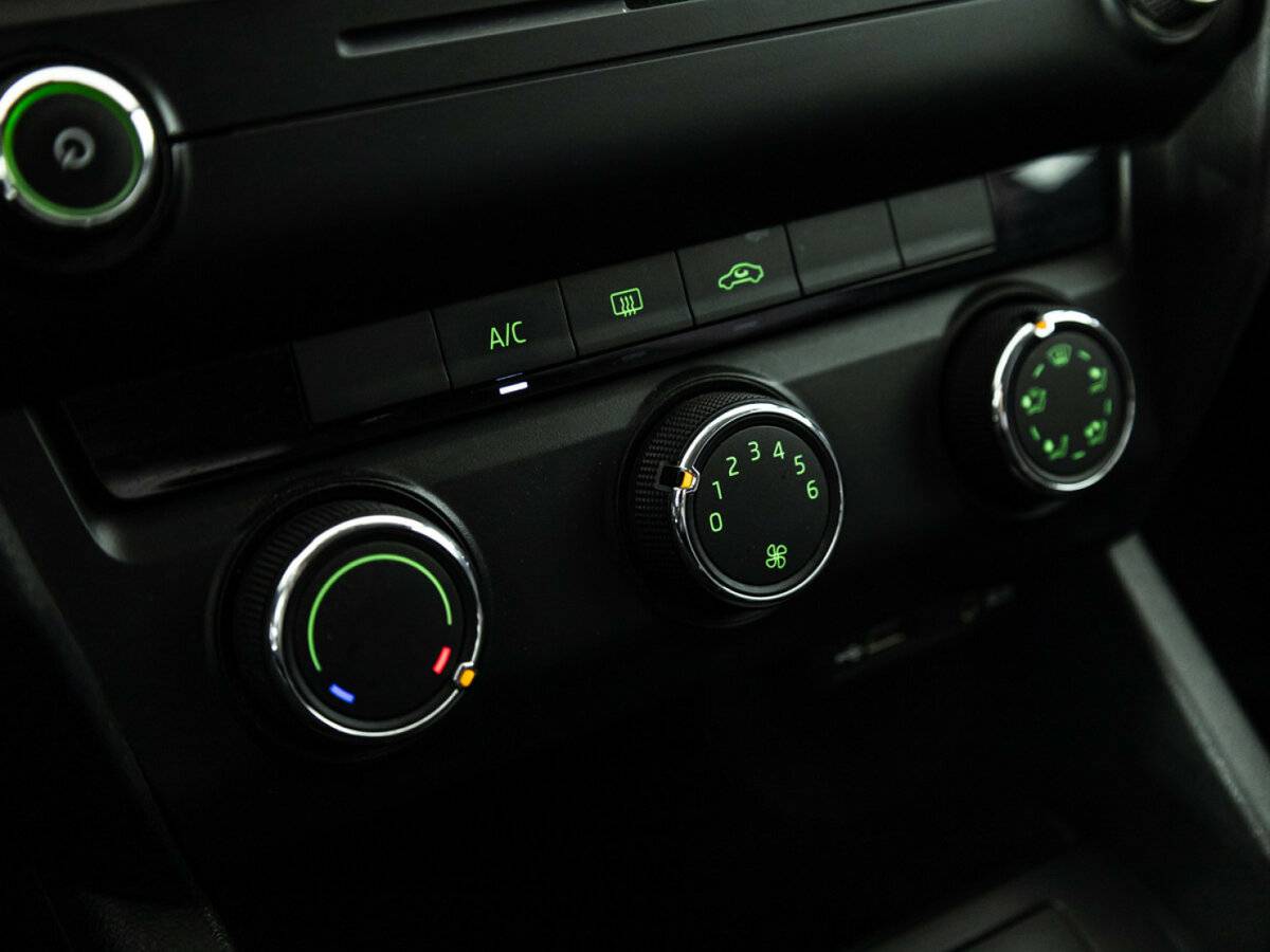 Купить Skoda Octavia, 2014, 253 351 км.. Фото: #12