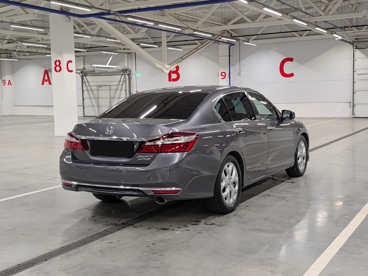 Купить Honda Accord, 2016, 177 215 км.. Фото: #4