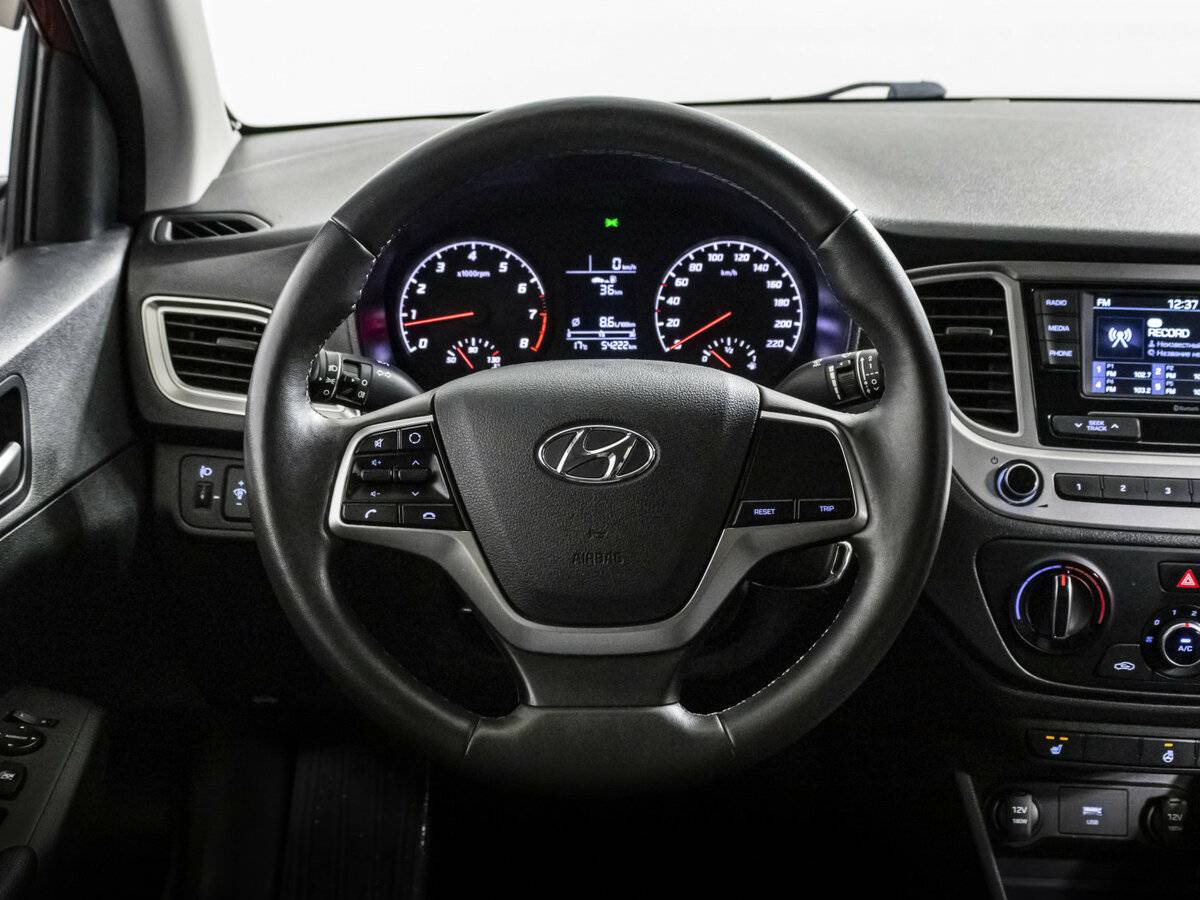 Купить Hyundai Solaris, 2021, 54 001 км.. Фото: #11