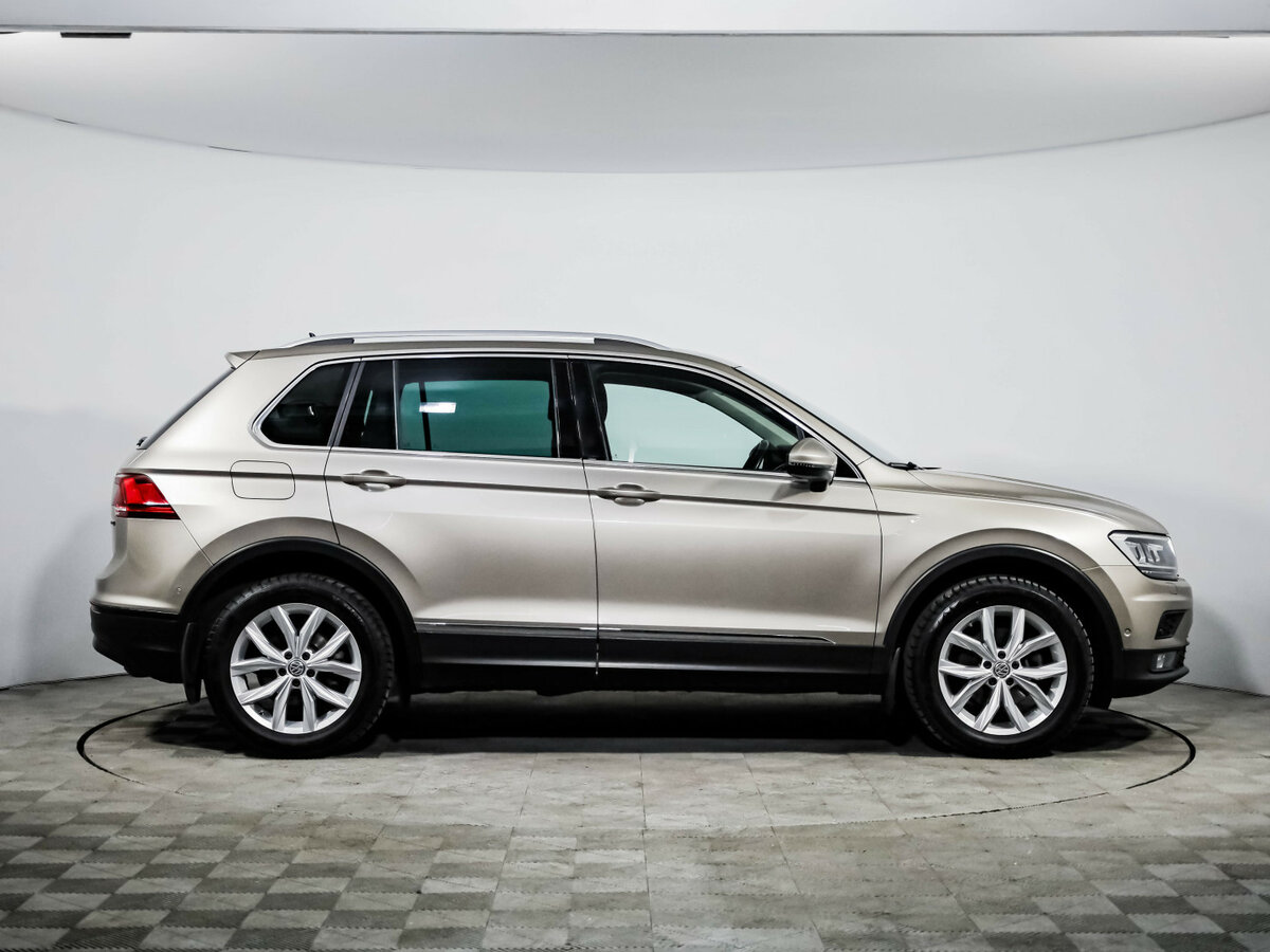 Купить Volkswagen Tiguan, 2020, 106 011 км.. Фото: #3