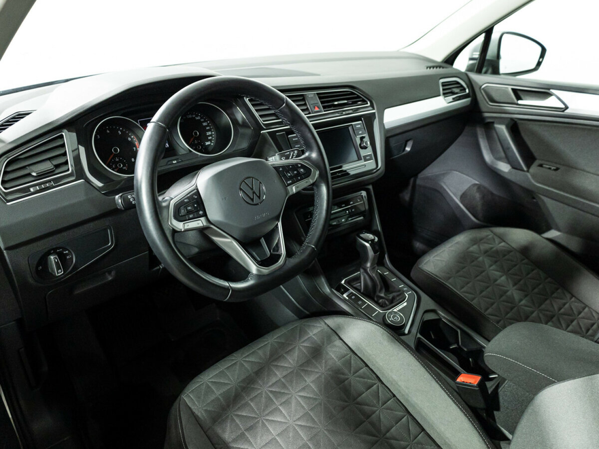 Купить Volkswagen Tiguan, 2021, 63 490 км.. Фото: #10