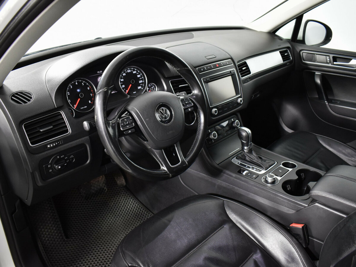 Купить Volkswagen Touareg, 2015, 217 188 км.. Фото: #8