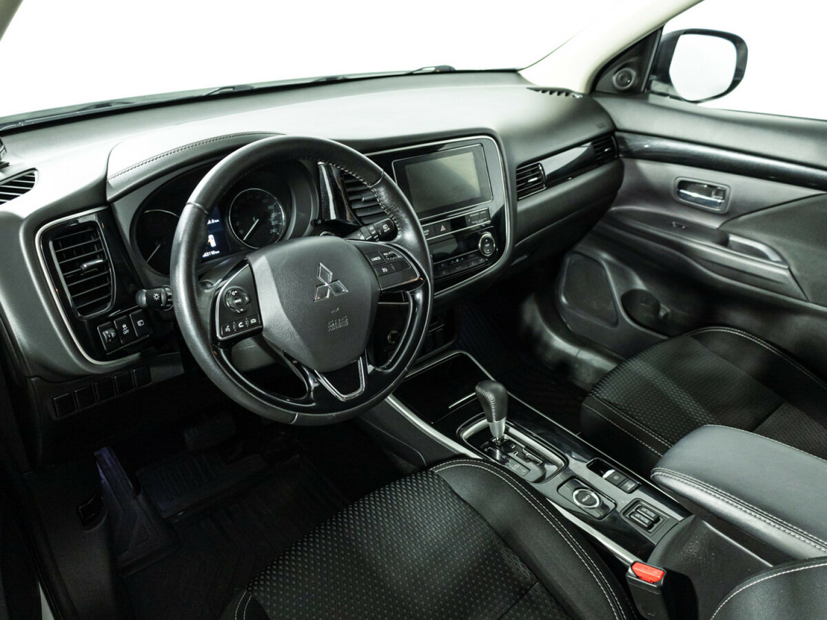 Купить Mitsubishi Outlander, 2018, 63 107 км.. Фото: #8