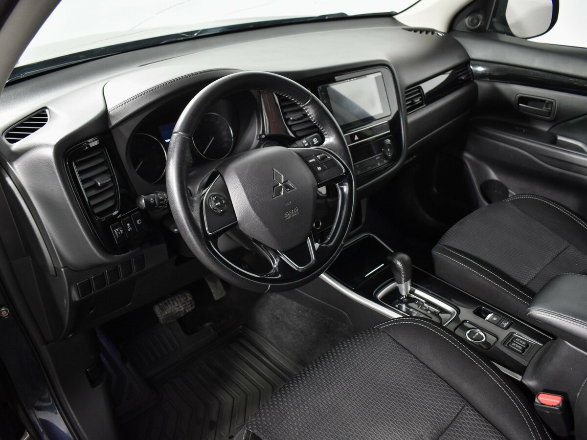 Купить Mitsubishi Outlander, 2019, 140 400 км.. Фото: #8