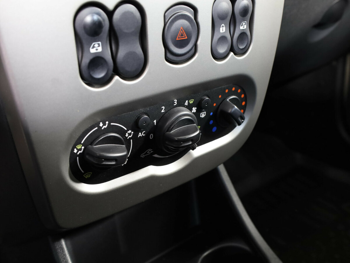 Купить Renault Logan, 2015, 96 506 км.. Фото: #11