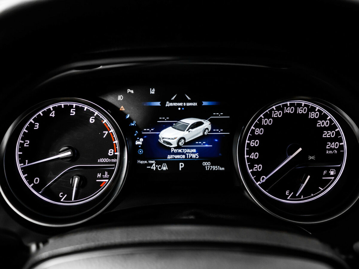 Купить Toyota Camry, 2019, 177 988 км.. Фото: #9