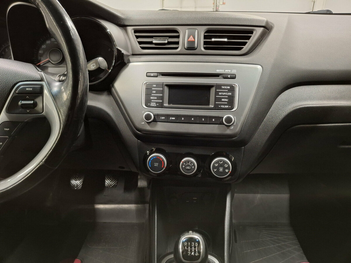 Купить Kia Rio, 2017, 111 340 км.. Фото: #14